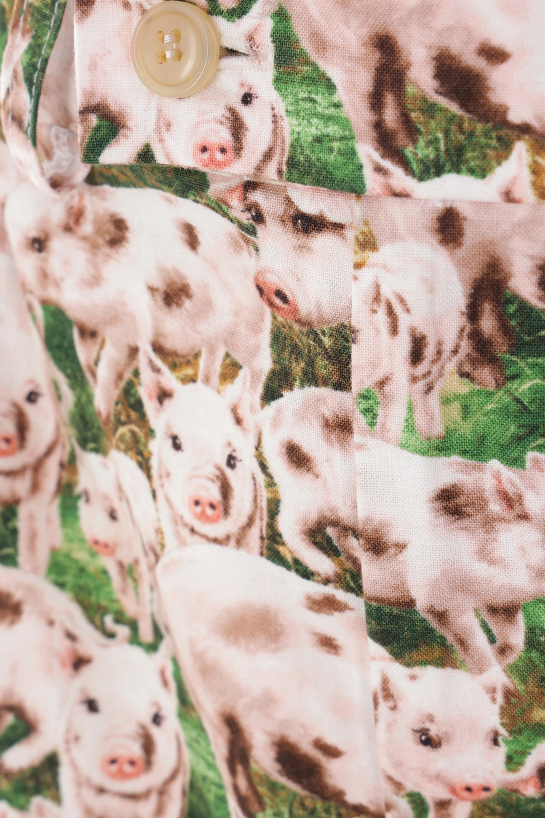 Pigs print cotton shorts