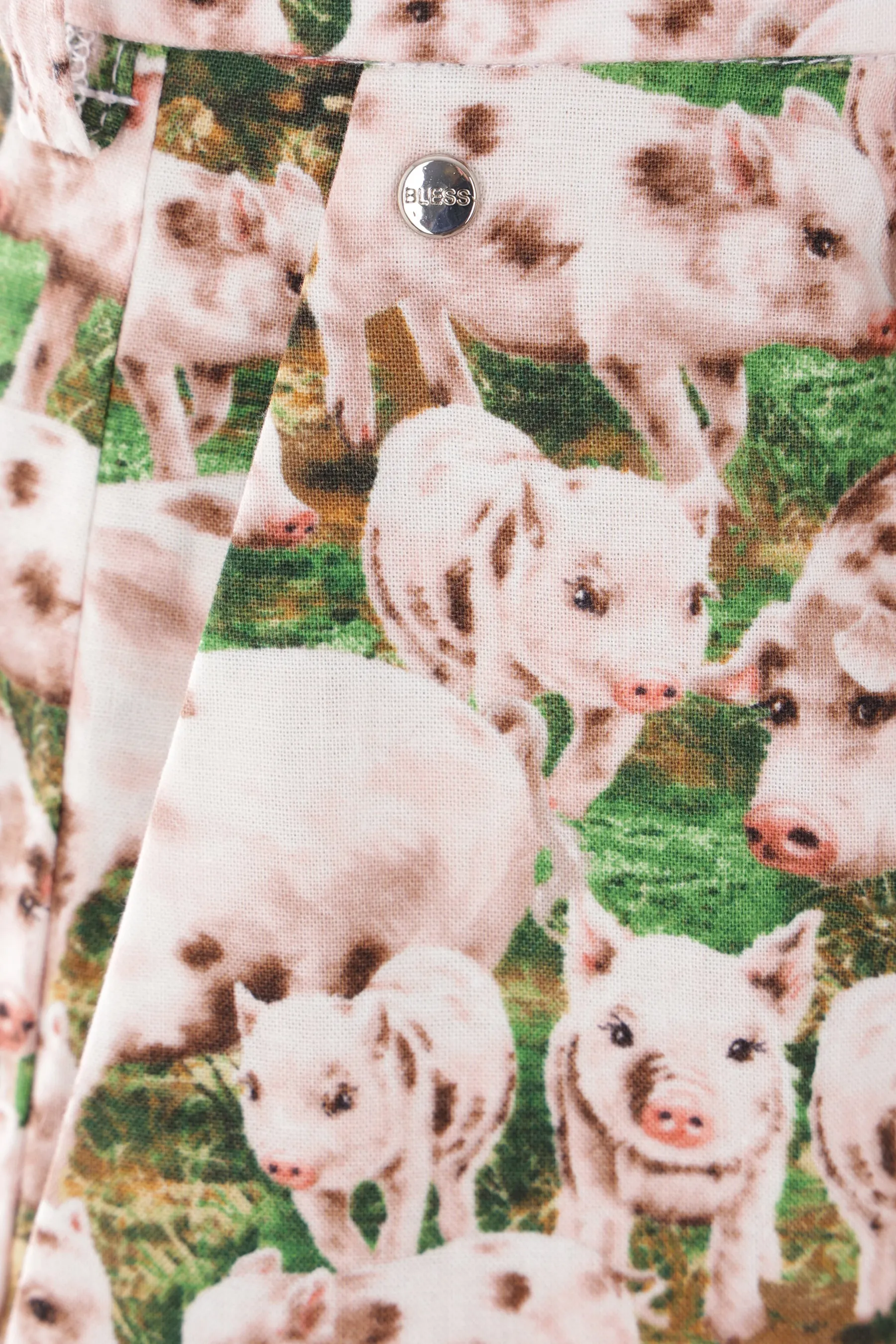 Pigs print cotton shorts